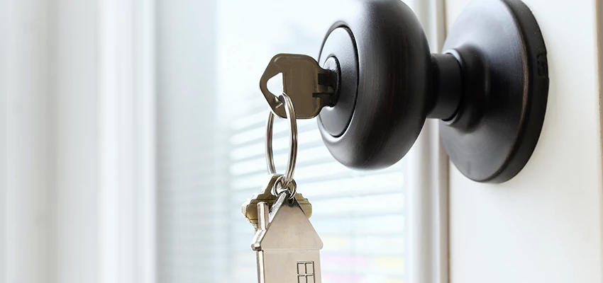 Bifold Door Knob Replacement in Williams, California